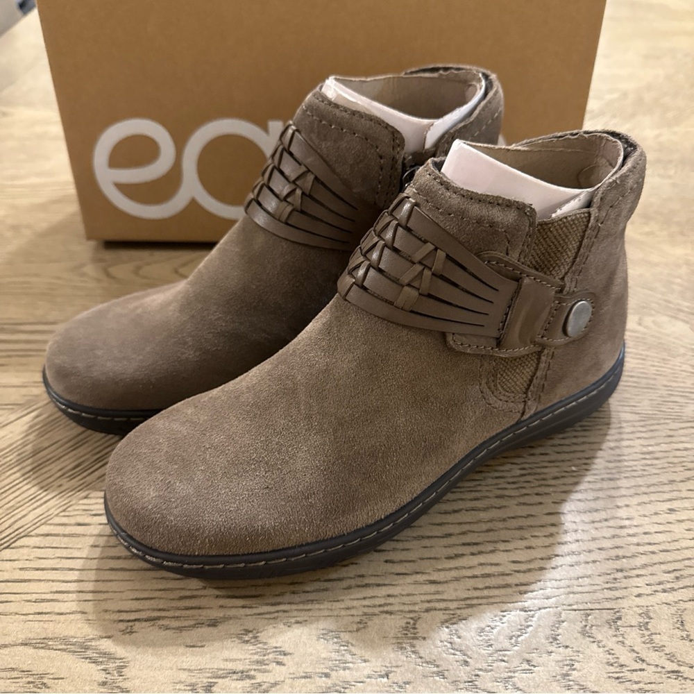 Earth Women's 6M Synal Suede Leather Ankle Bootie Boot Dark Green